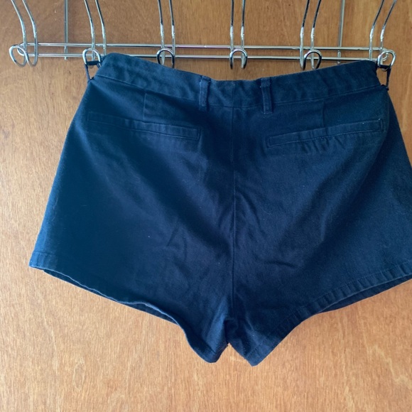 Shorts - Picture 2 of 3